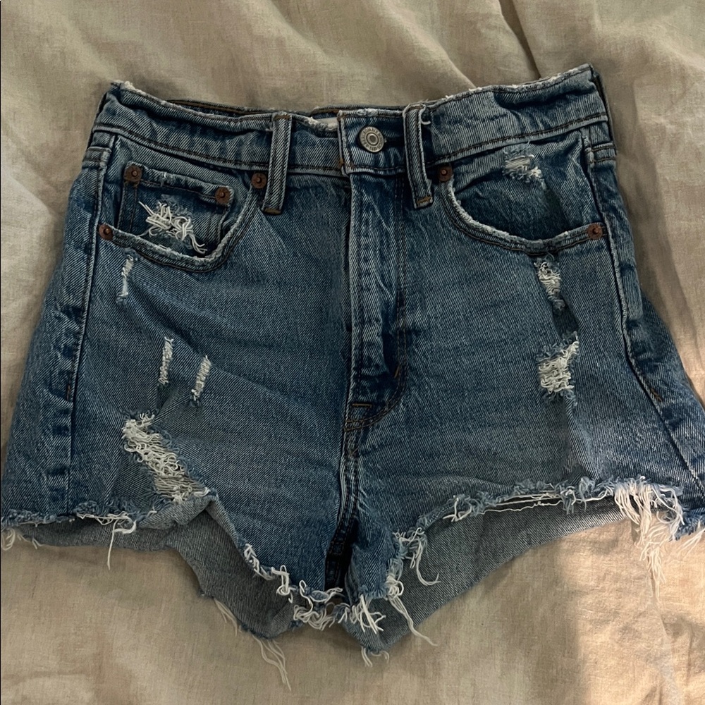Abercrombie & Fitch ‘The Mom Short’ High-Waist Denim Shorts - Medium Wash